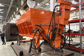 Мусоровозную технику и технику для зимней обработки дорог в индустриальном парке создаёт «ИТМ «Спецмашина» - дочернее предприятие завода «Кургандормаш».