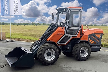 Губернатор Челябинской области Алексей Текслер посетил наш стенд на выставке «СтройДорЭкспо»