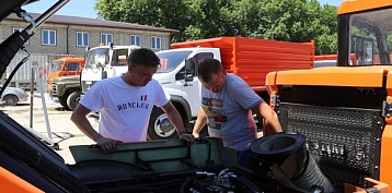 Коммунальщики Анапы получили сразу 8 единиц новой спецтехники
