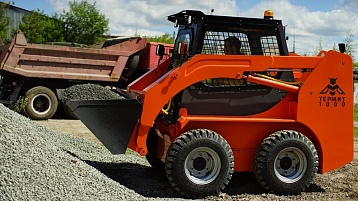 Автопарк коммунальщиков Аши пополнился специализированной техникой производства АО "Кургандормаш"