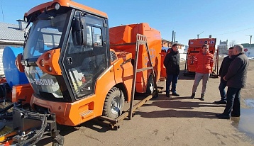 В Йошкар-Олу прибыли две коммунальные машины УКМ-2500